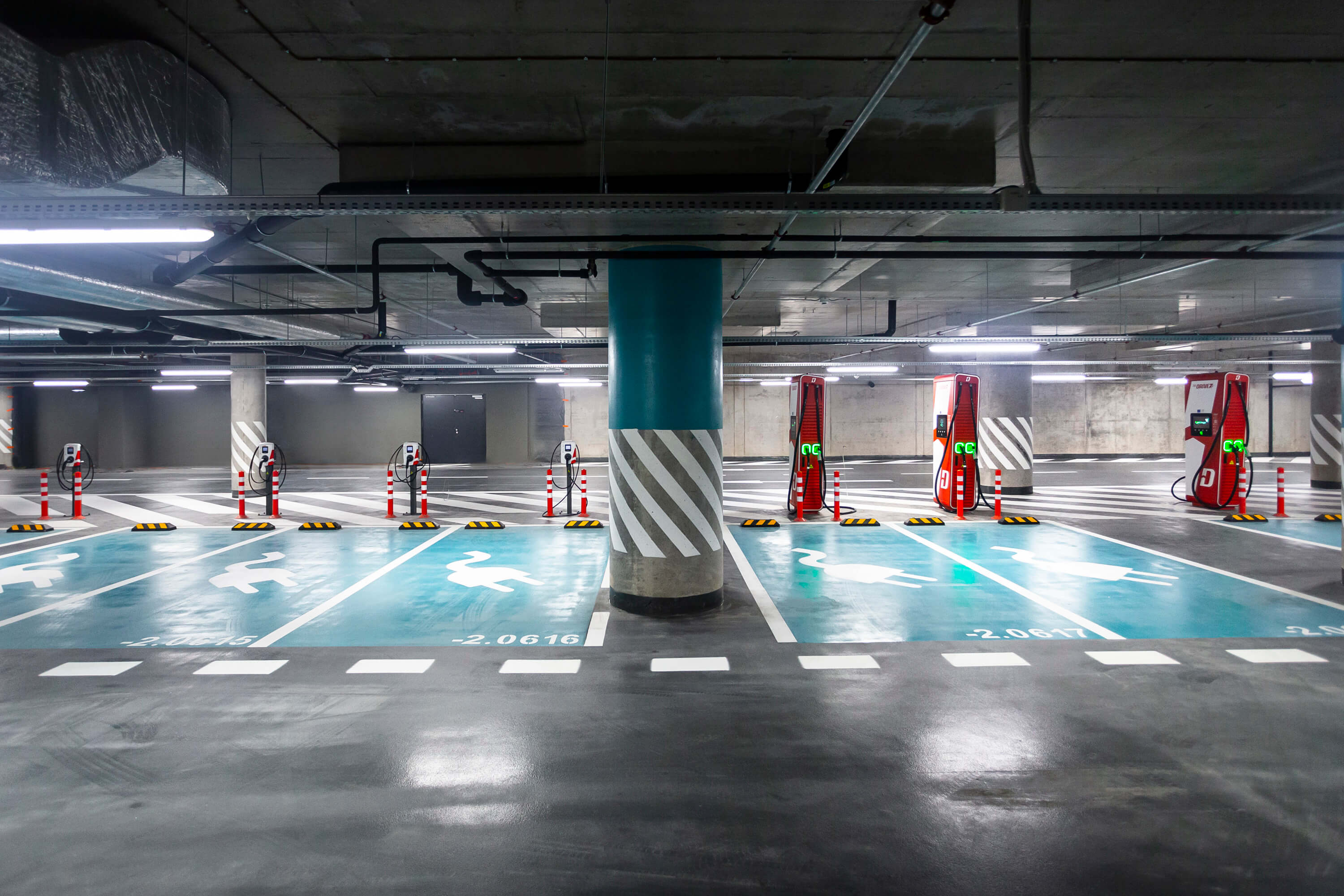 Nabíjací hub ZSE Drive: Autobusová stanica Nové Nivy (4x150 kW a 6x22 kW)