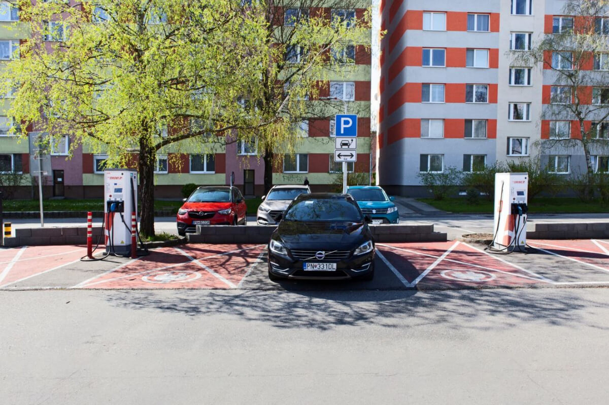 Nabíjacia stanica ZSE Drive Piešťany OD Prior 2