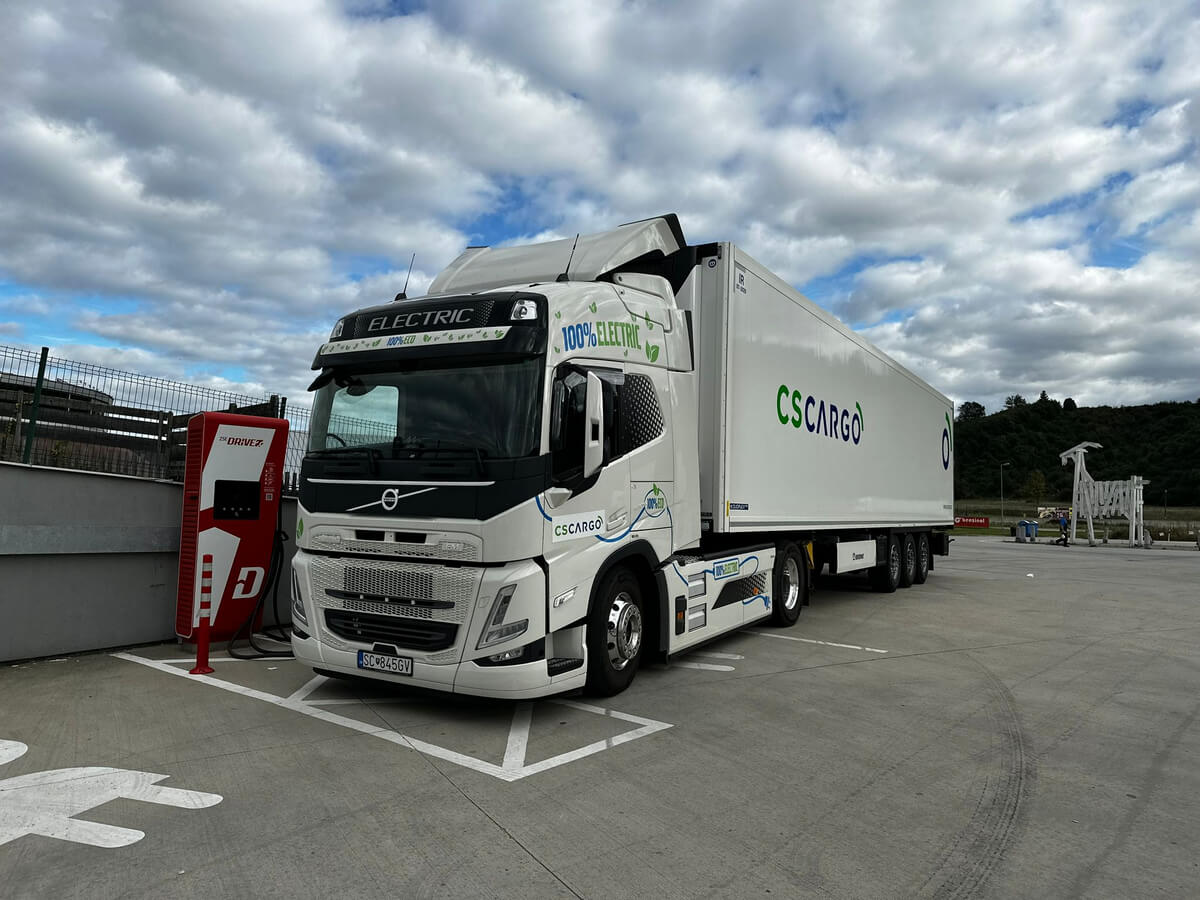 Budúcnosť elektromobility v nákladnej doprave: riešenia so ZSE Drive